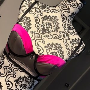 Victoria’s Secret color block bra